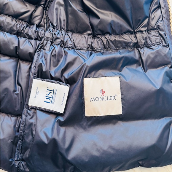 Moncler Navy Puffer Vest - Picture 6 of 7